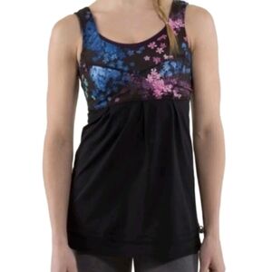 Lululemon Tame Me Black Athletic Tank Top, Size 6 - Like New